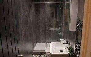 Shower, towels