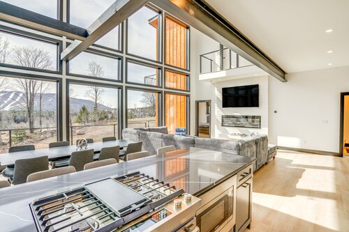 Custom Windham Mtn Villa w/ Pool, Theater & Views!