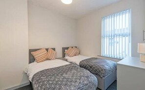 2 quartos, Wi-Fi de cortesia, roupa de cama