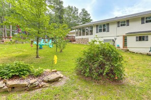 Terrace/patio - Fairfield Bay Home On Golf Course w/ Fenced Yard! (Fairfield Bay)