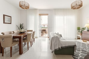 TV - Golden Terrace Delight (Leiria)