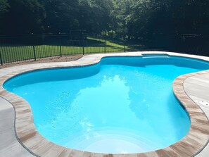 Piscine extérieure, piscine chauffée