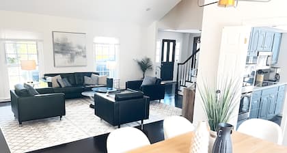 Potomac Zen With A Pool, 30 min to DC