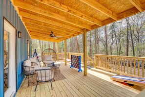 Terrace/patio - Winnsboro Barndominium w/ Fire Pit & Large Deck! (Winnsboro)