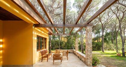 Seaside Pineta Retreat