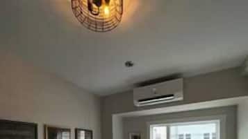Tabla de planchar con plancha y wifi