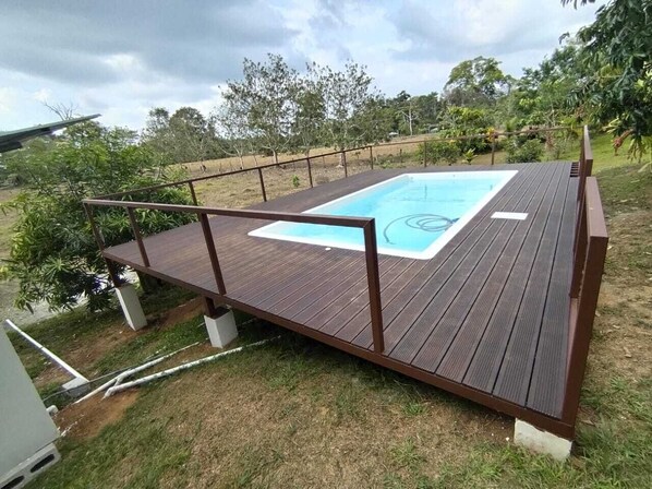 Outdoor pool - Casa familiar en la zona de Puerto Jiménez cerca de playas y Parque Corcovado.   (La Palma, Puerto Jiménez)