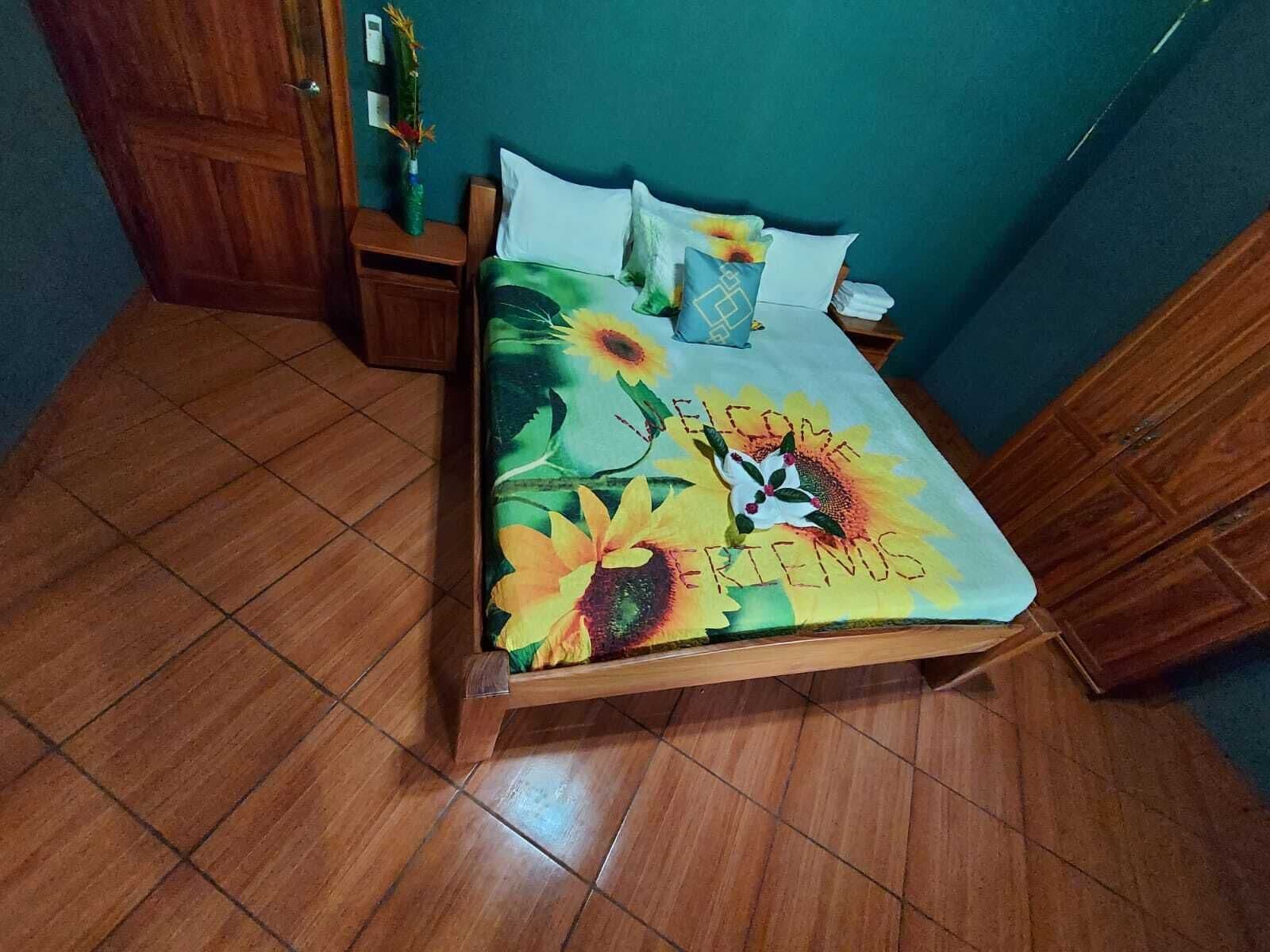 4 soverom, wi-fi (inkludert) og sengetøy