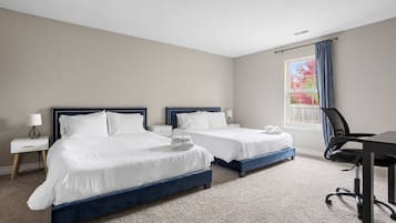 3 camere, una scrivania, ferro/asse da stiro, culla da viaggio