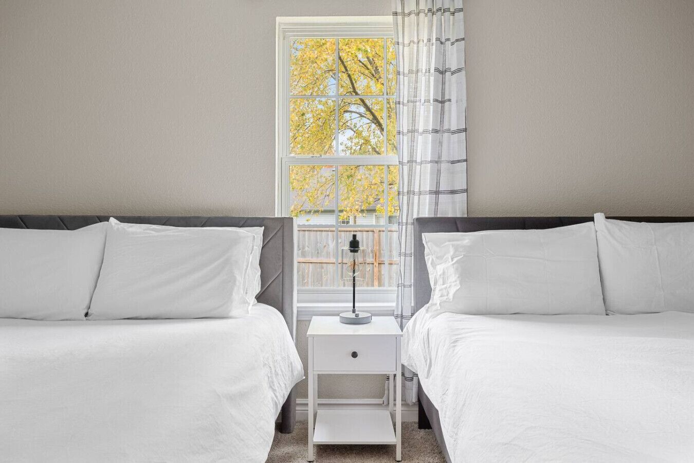 3 bedrooms, desk, iron/ironing board, travel crib