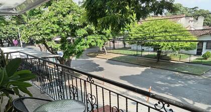 Casa de renta vacacional, amplia, punto estratégico de Cali, ideal para familias