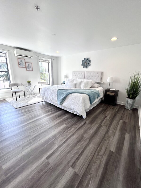 1 室のベッドルーム、WiFi (無料)、ベッドシーツ