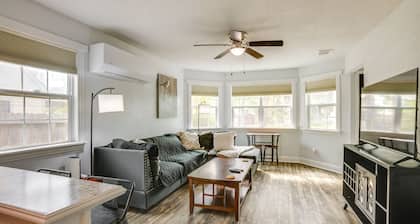 < 1 Mi to Downtown Conroe: Charming Apartment