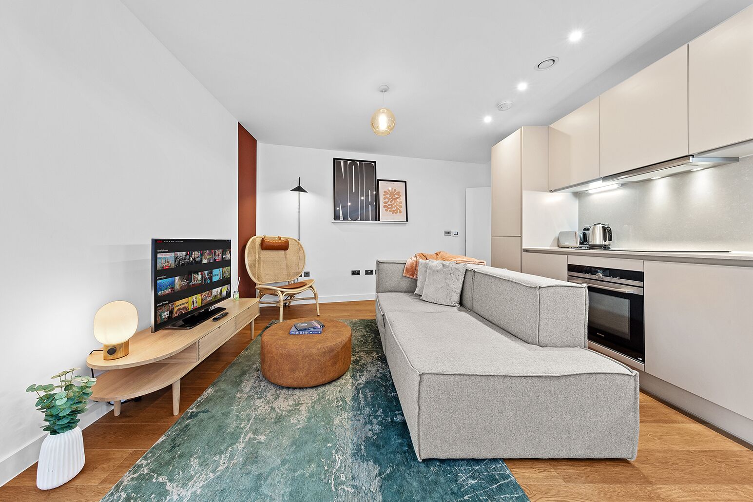 Executive Apartment | Living area | Smart TV, Netflix, heated floors, streaming services