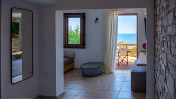 1 bedroom, in-room safe, desk, iron/ironing board