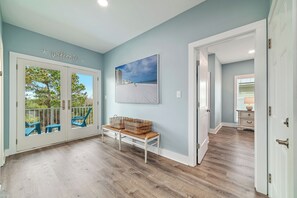 Interior - PRIVATE POOL, PRIVATE HOME, SHORT WALK TO BEACH! (Gulf Shores)