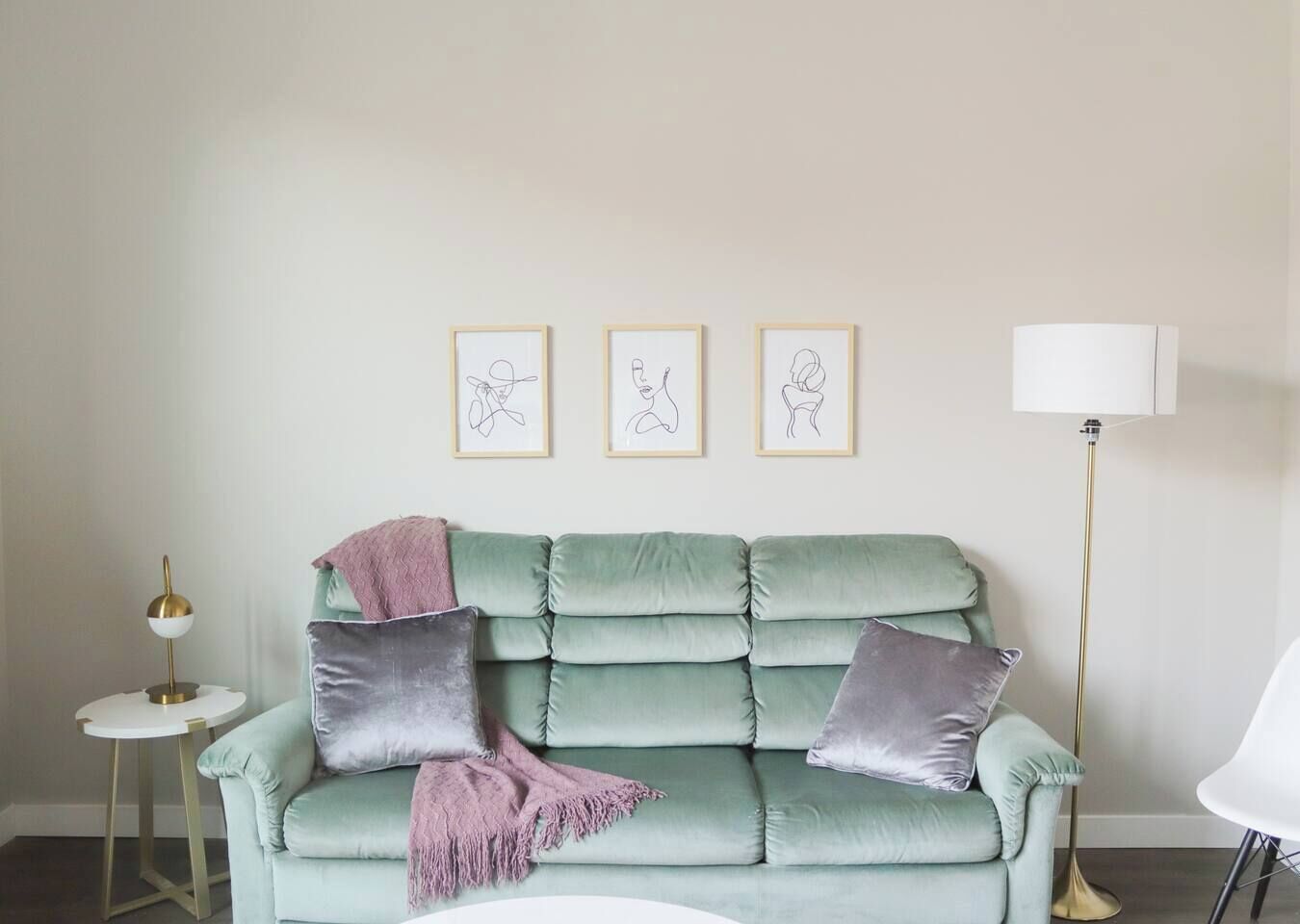 Smart TV, fireplace, printers