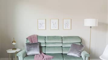 Smart TV, fireplace, printers