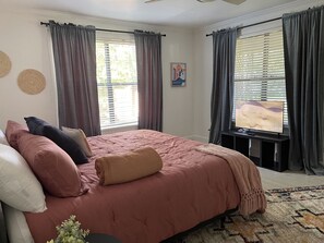 2 slaapkamers, een strijkplank/strijkijzer, wifi, beddengoed