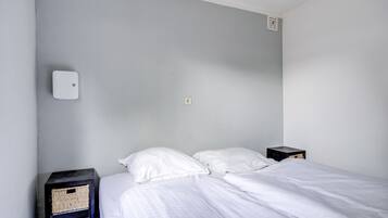 2 dormitorios, escritorio, wifi y ropa de cama