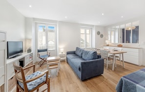TV - Beautiful apartment in Saint-Malo with WiFi (Saint-Malo)