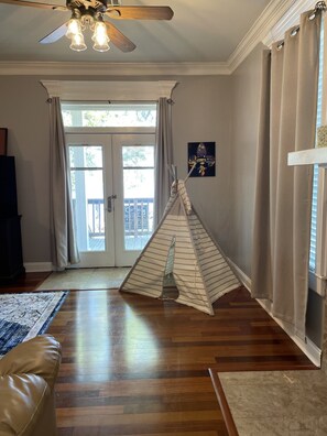 Interior - Waterfront Bayou living only 30 minutes from New Orleans, Dock Fishing (Lafitte)