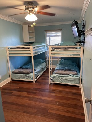 3 Schlafzimmer, kostenloses WLAN, Bettwäsche