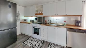Kühlschrank, Ofen, Herdplatte, Geschirrspüler