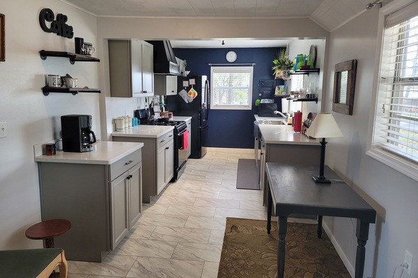 Micro-ondas, fogão, cooktop, lava-louças