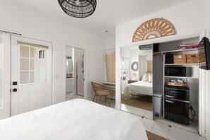 4 habitaciones, escritorio, tabla de planchar con plancha y wifi gratis