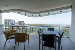 Outdoor dining - MAROOCHY CENTRAL - BEAUTIFUL 3 BEDROOM UNIT (Sunshine Coast)