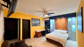 3 bedrooms, desk, iron/ironing board, free WiFi