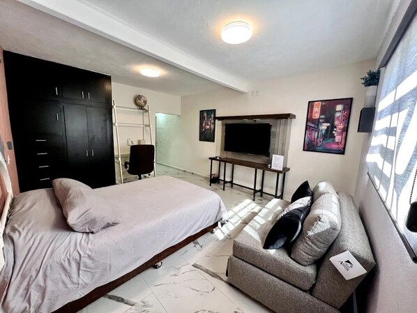 3 sovrum, skrivbord, strykjärn/strykbräda och gratis wi-fi