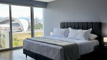 3 habitaciones, tabla de planchar con plancha, wifi y ropa de cama