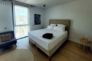 2 bedrooms, iron/ironing board, WiFi, bed sheets - Villa with beautiful swimming pool  (CT)