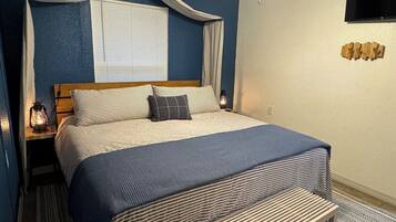 2 bedrooms, iron/ironing board, WiFi (free), bed sheets