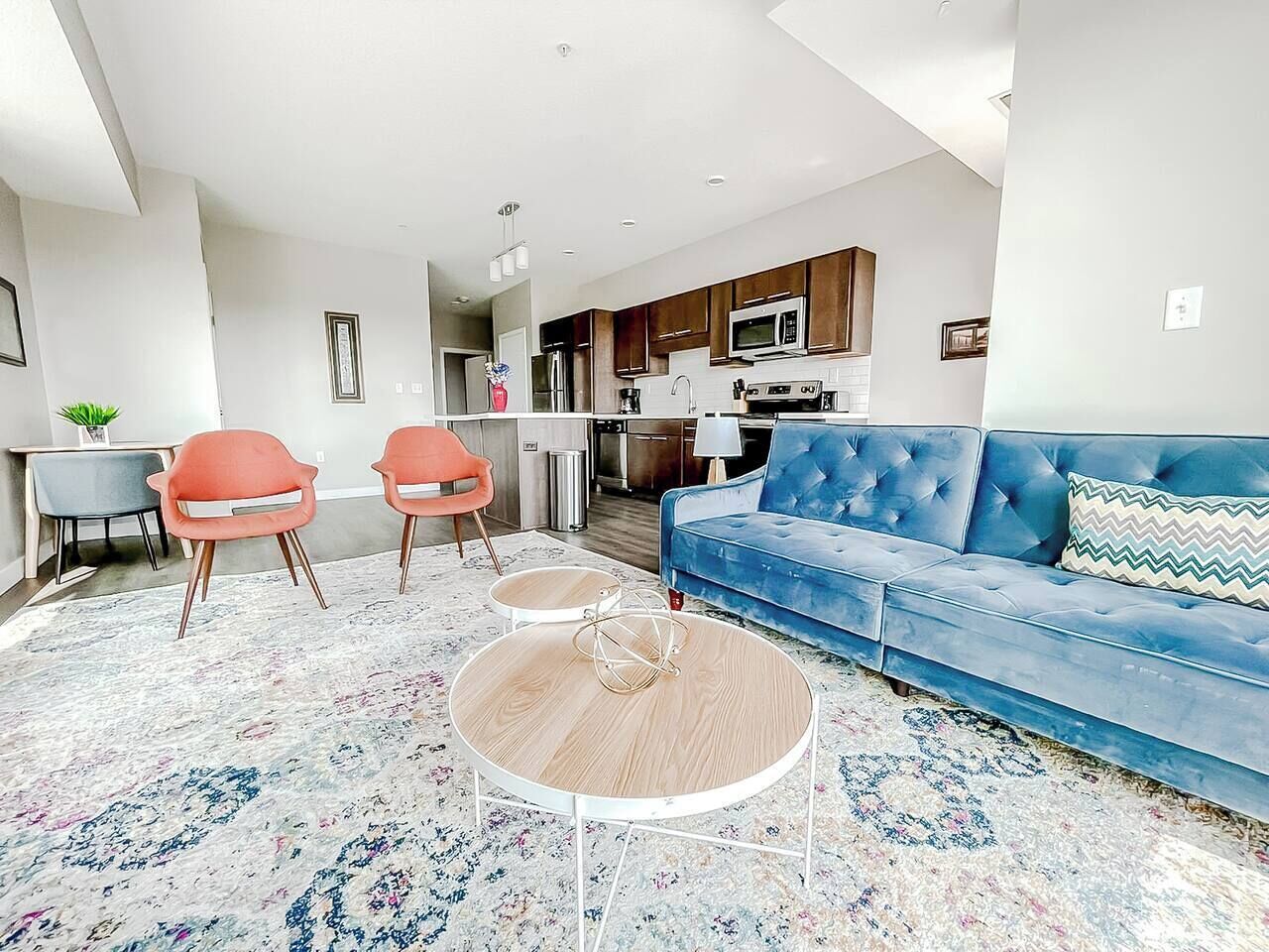 Smart-TV, Kamin, Drucker