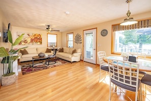 Dining - 5 min to Colgate · Waterfront · Sleeps 8 (Madison)
