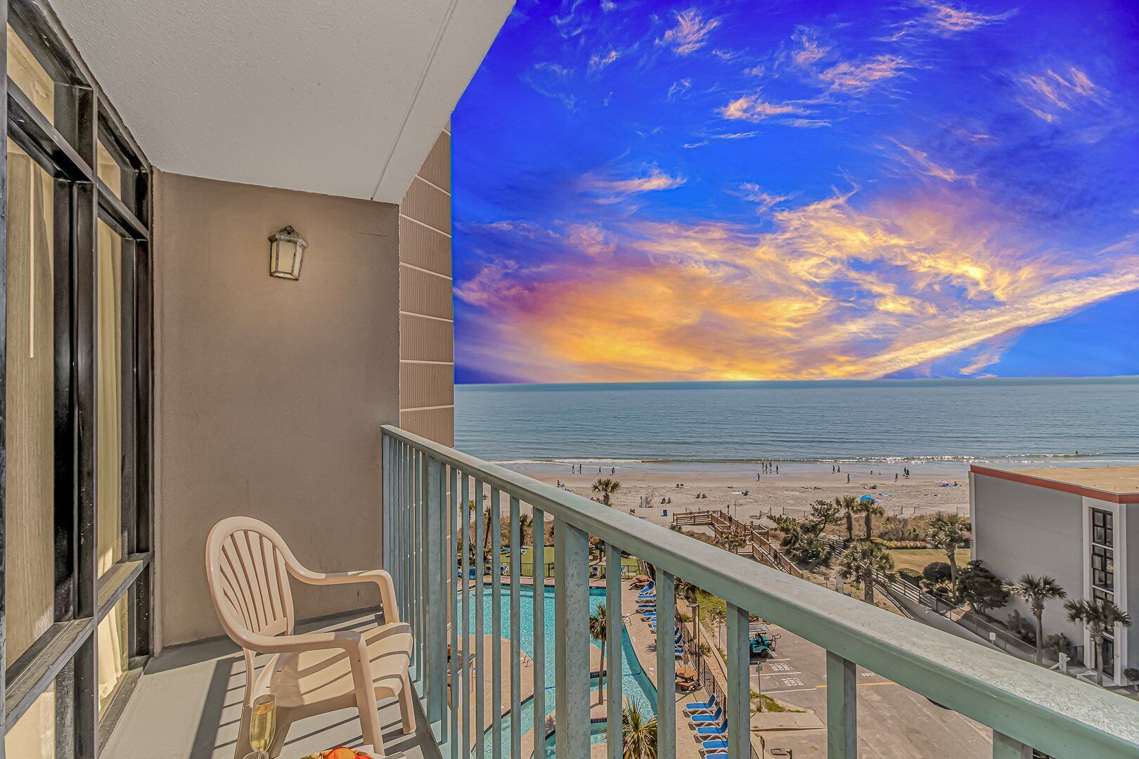 المنطقة المحيطة بالمنشأة