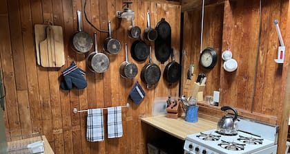 Cozy 2-bedroom cottage in Pointe au Baril