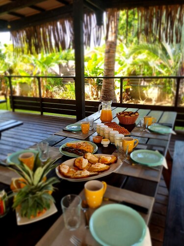 MOOREA FARE HONU MOOREA