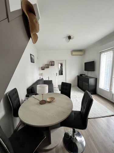 Maison Avec Beau Jardin et Jacuzzi