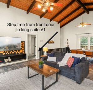 تلفزيون ذكي، مدفأة، كُتُب