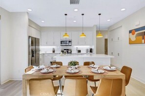 Dining - PGA West-Catching Sunsets-3bd 2ba in Signature (La Quinta)