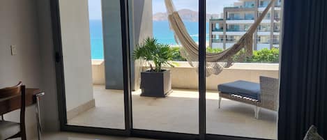 3 bedrooms, in-room safe, iron/ironing board, free WiFi