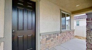 تفاصيل الفندق من الخارج