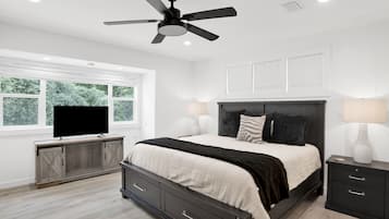 2 slaapkamers, een strijkplank/strijkijzer, gratis wifi, beddengoed