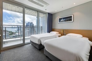 Soundproofing, free WiFi, bed sheets - Marysol by haeundae beach (Busan)