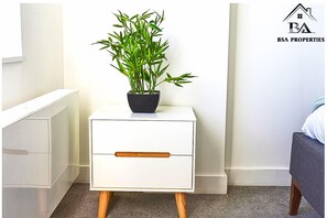 Interior - Modern 2 Bed 2 Bath Bracknell with Free Parking (Bracknell)