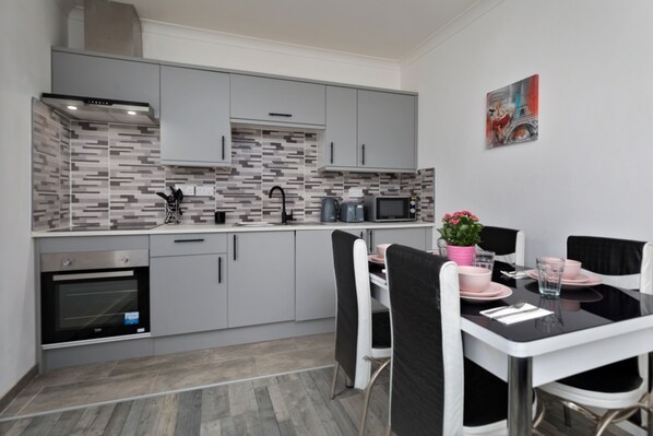 Fridge, microwave, oven, stovetop